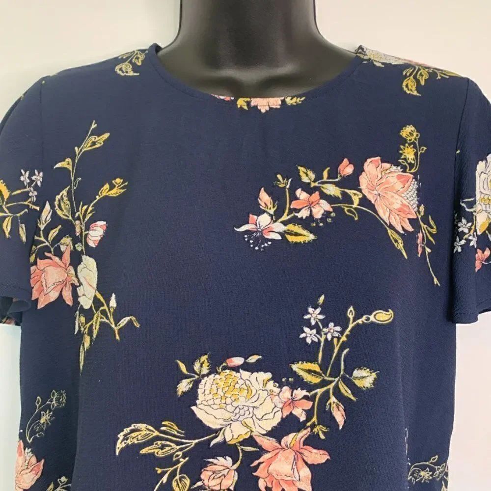 Rewind Navy Floral Blouse - Picture 2 of 7